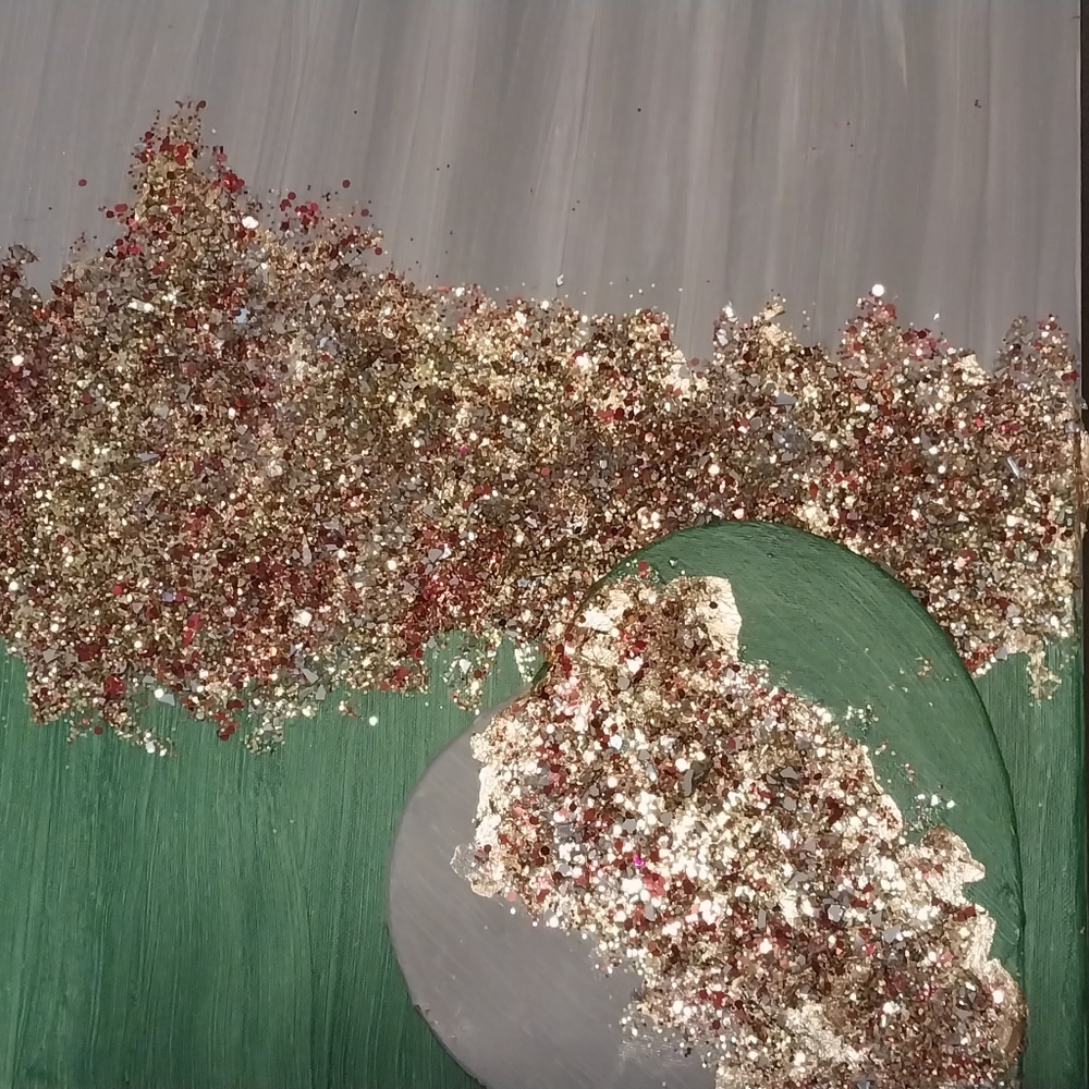Crushed glass, glitter, goldleaf in mint green and gray on an acrylic canvass.